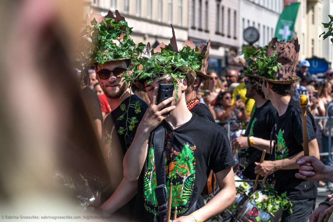 Carneval-of-cultures-berlin-germany-Photographer-Sabrina-Groeschke