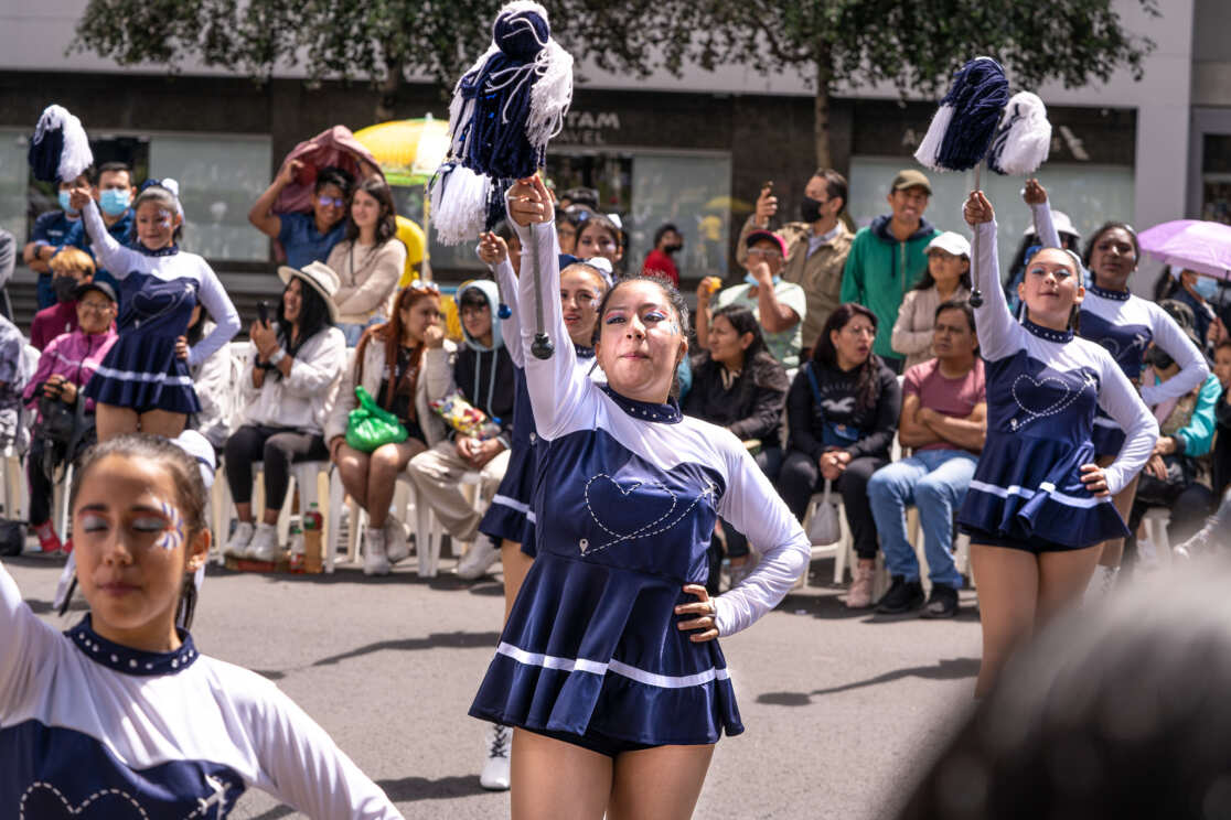 Quito-ecuador-parade-carneval-Photographer-Sabrina-Groeschke