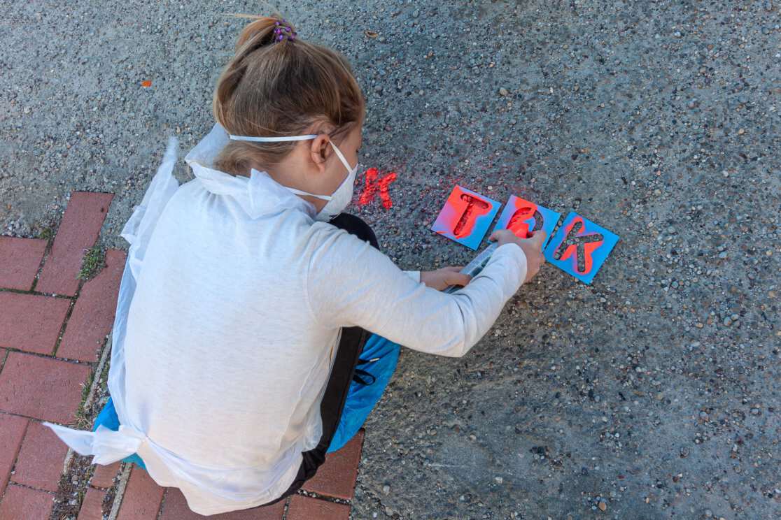 Kids-workshop-Virtual-reality-3-d-print-stencil-berlin-kosmosviertel-2018-Photo-Sabrina-Groeschke
