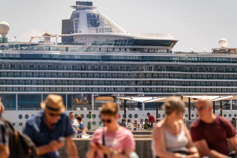 Madeira-funchal-flower-parade-2022-Photo-Sabrina-Groeschke