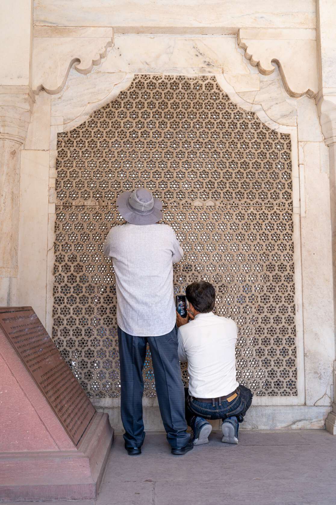 woTaj-mahal-agra-india-Photographer-Sabrina-Groeschke