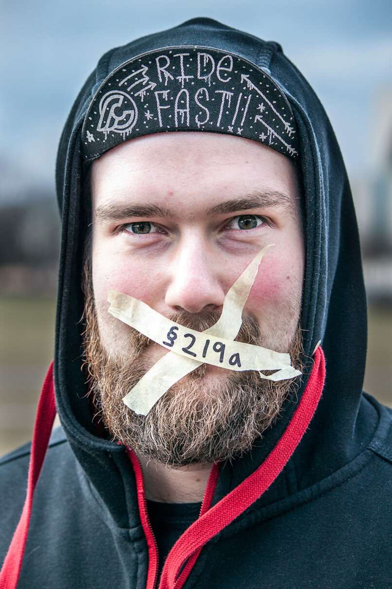 Portraits of activists against paragraph 219a; Berlin, Germany 2019; Photographer: Sabrina Groeschke