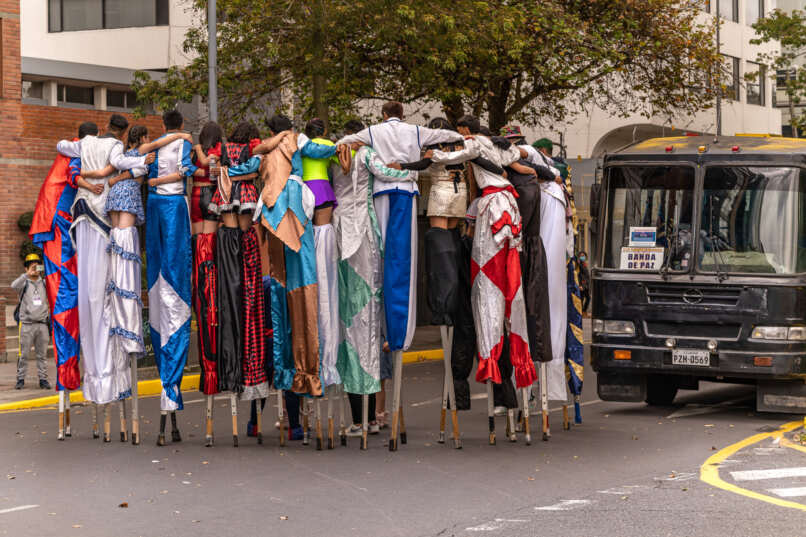 Quito-ecuador-parade-carneval-Photographer-Sabrina-Groeschke