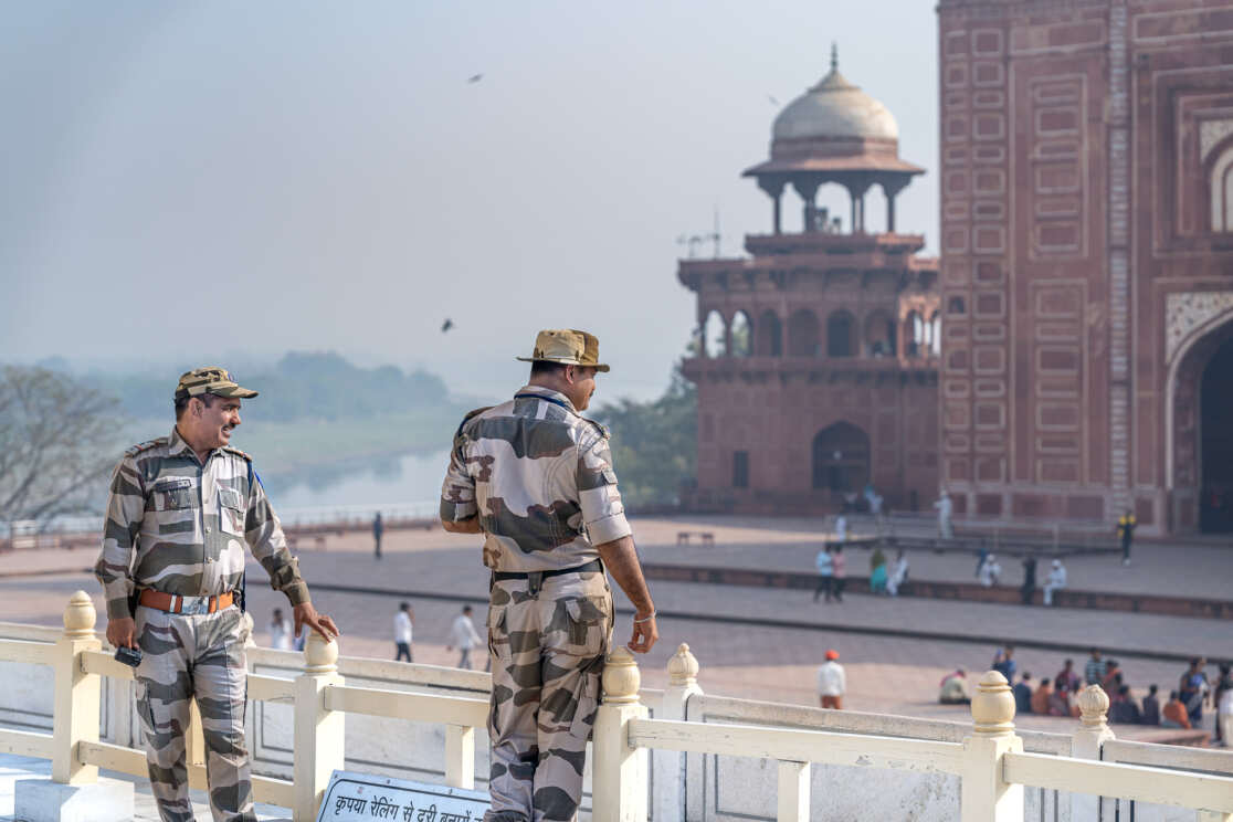 Taj-mahal-agra-india-Photographer-Sabrina-Groeschke